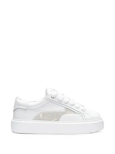 Reternity Le Promeneur Sneakers In White