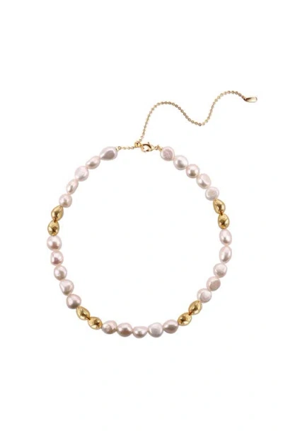 Retro Chic Eden Pearl Necklace In Multi