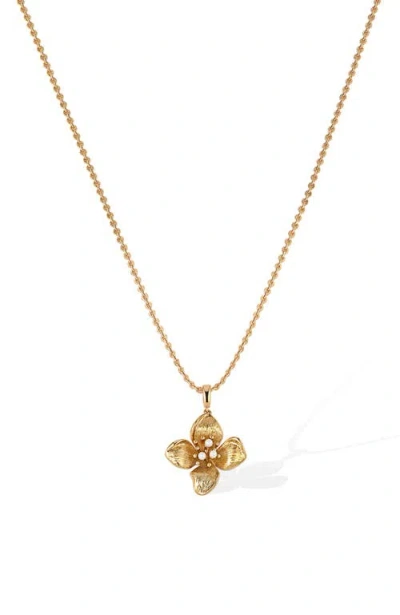 Retro Chic Iris Blossom Pendant Necklace In Gold