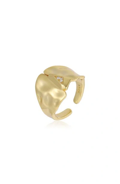 Retro Chic Snowing Ring In Gold