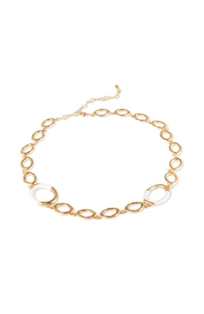 Retro Chic Time Ripples Round Necklace In Gold