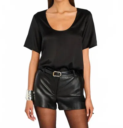 Retroféte Evangelista Silk Top In Black