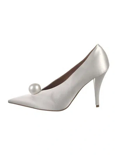 Pre-owned Retroféte Satin Pumps In White