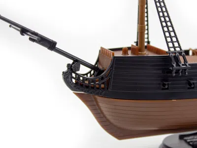Revell Level 2 Easy-click Model Kit "the Black Diamond" Pirate Ship 1/350 Scale Model By