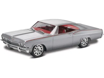 Revell Level 5 Model Kit 1965 Chevrolet Impala "foose Designed" 1/25 Scale Model By