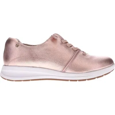 Revere Women's Crete Leather Sneaker In Rose In Pink