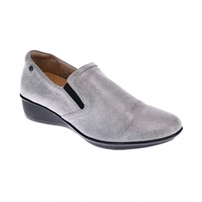 Revere Women's Jordan Loafer In Gold Wash In Blue