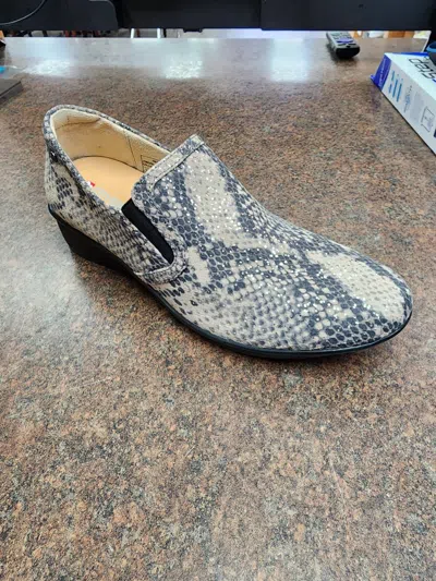 Revere Women's Jordan Shoes - Medium In Taupe Snake In Blue
