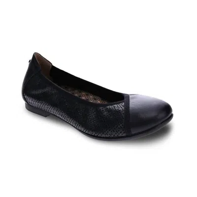 Revere Women's Nairobi Ballet Shoes In Black Lazer