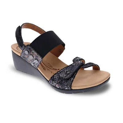 Revere Women's Tahiti Wedge In Black In Blue
