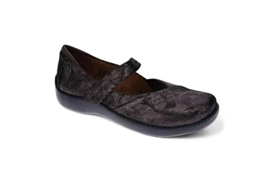 Revere Women's Timaru Flat Shoes In Grey Angle In Multi