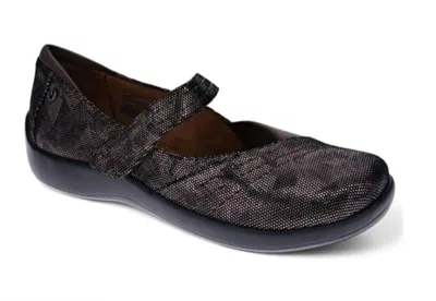 Revere Women's Timaru Mary-jane Shoes In Grey Angle In Multi
