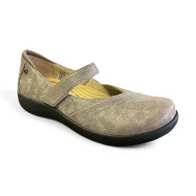 Revere Women Timaru Sandal In Champagne Angle In Multi