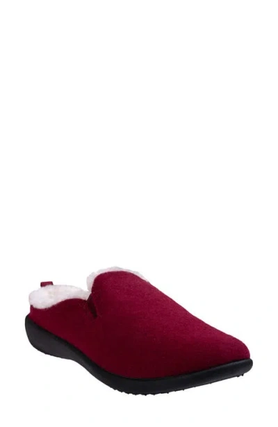 Revitalign Dundee Cozy Faux Shearling Lined Slipper In Burgundy