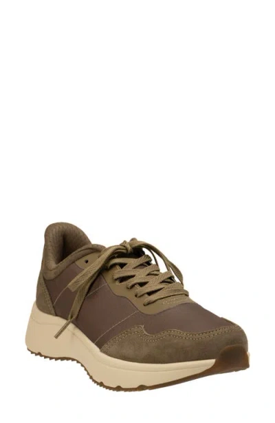 Revitalign Lexi Sneaker In Green