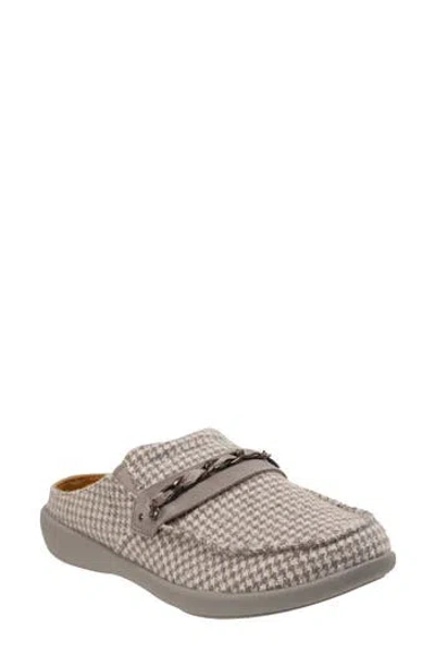 Revitalign Siesta Slide Chain Clog In Gray