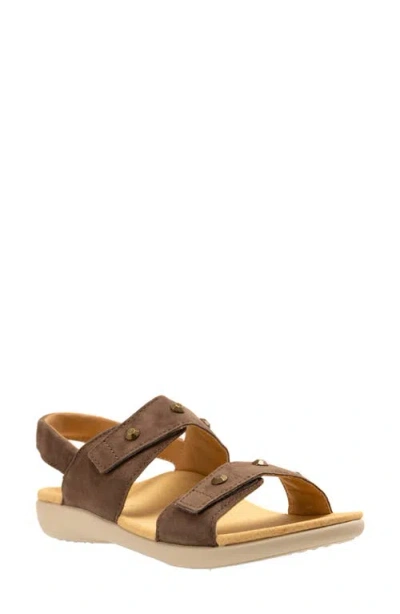 Revitalign Terra Leather Sandal In Fossil
