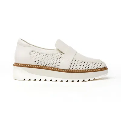 Rex Shoes Women's Neutrals Carolyn Loafer - Panna Leather In Black