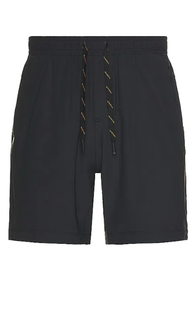 Rhone 7 Pursuit Short In Black
