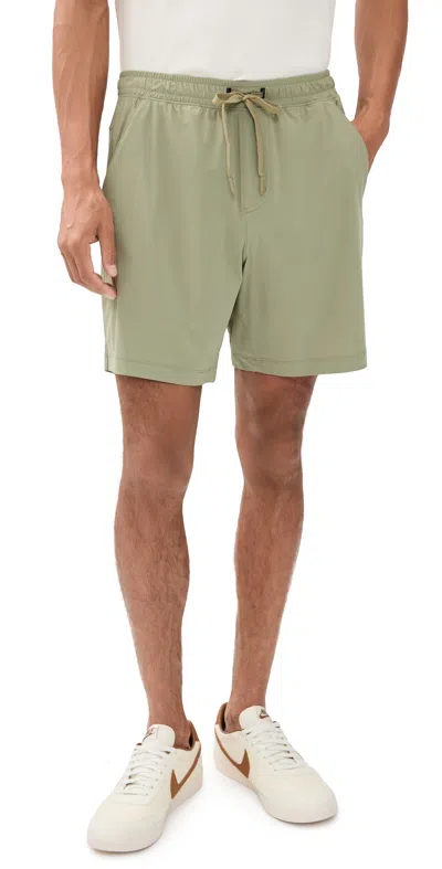 Rhone 7 Pursuit Shorts Sand Green