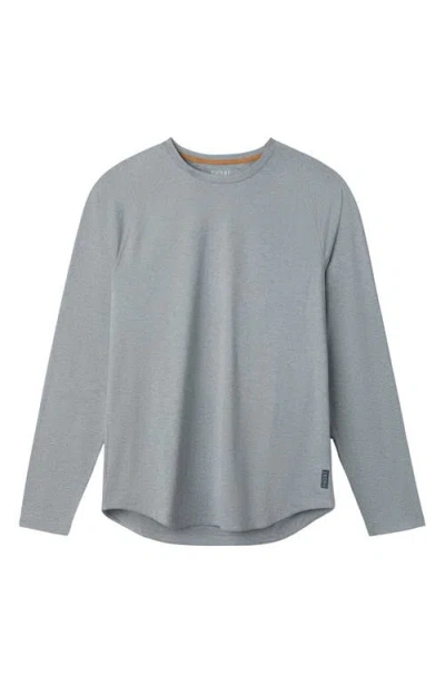 Rhone Atmosphere Long Sleeve Performance T-shirt In Gray