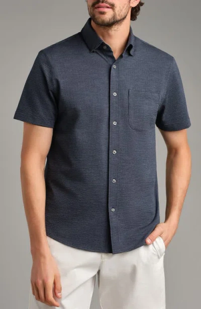 RHONE RHONE COMMUTER SEERSUCKER SHORT SLEEVE BUTTON-UP SHIRT