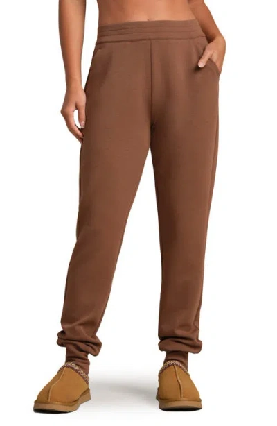 Rhone Dreamglow Tapered Pants In Brown