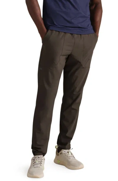 Rhone Pursuit Training Pants In Brown
