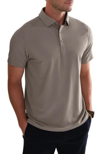 Rhone Regatta Piqué Performance Polo In Gray
