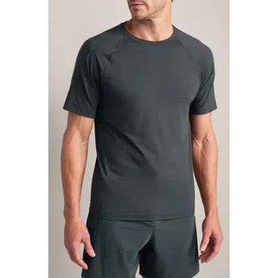Rhone Reign Performance T-shirt In Gray