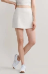 Rhone Course To Court Sport Skort Snow White In Sand