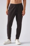 Rhone Tribeca Tech Joggers In Black