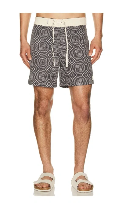 Rhythm Mosaic Heritage Trunk In Black