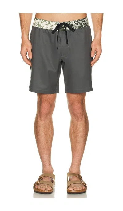 Rhythm Shaken Trunk In Gray