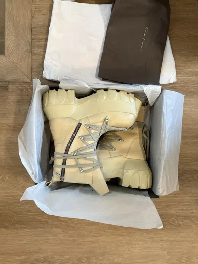 Pre-owned Rick Owens Hollywood Megaboot In Sand