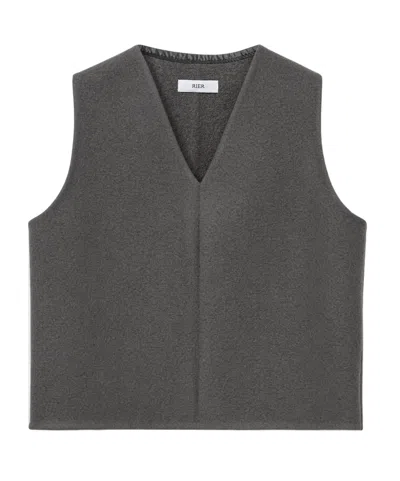 Rier V-neck Vest In Gray