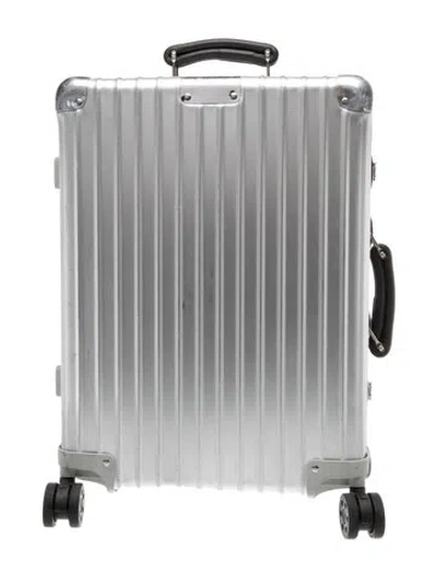 Pre-owned Rimowa Rolling Suitcase In Silver