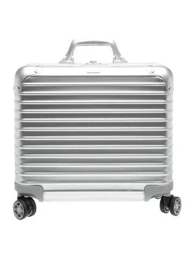 Pre-owned Rimowa Suitcase In Silver