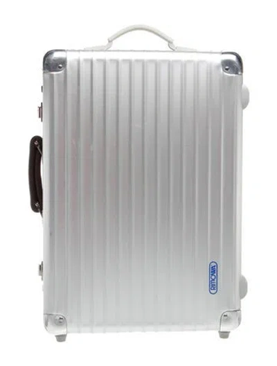 Pre-owned Rimowa Suitcase In Silver