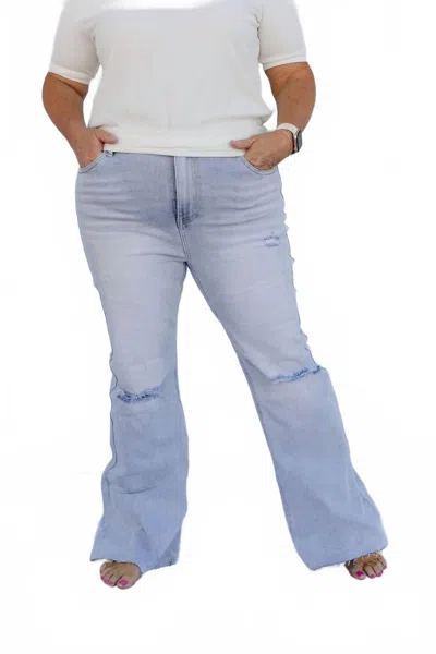 Risen Cordwood Beach Distressed Jeans In Light Wash In Blue