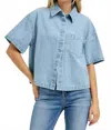 Risen Cropped Denim Button Down Shirt In Light Wash In Blue