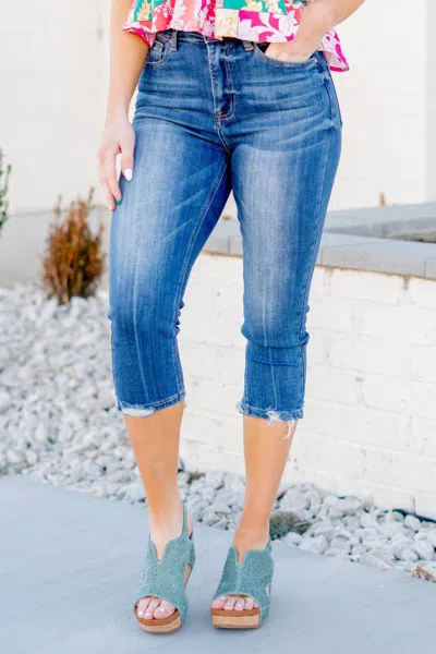 Risen High-rise Basic Capri Jeans In Denim In Blue