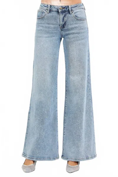 Risen Low Rise Wide Leg Jean In Light Wash In Blue