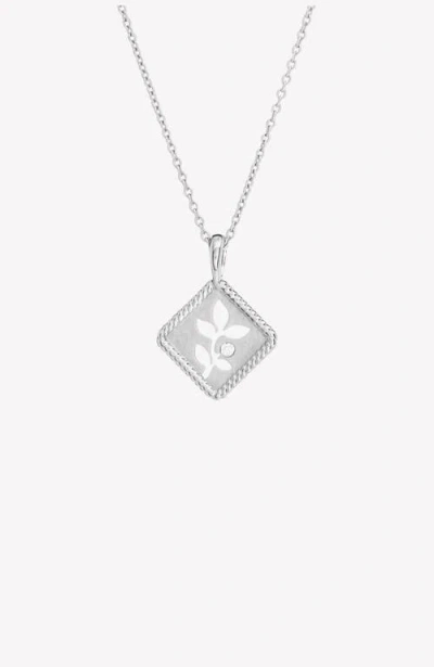 Rizen Jewelry Olive Leaf Pendant Necklace In Silver