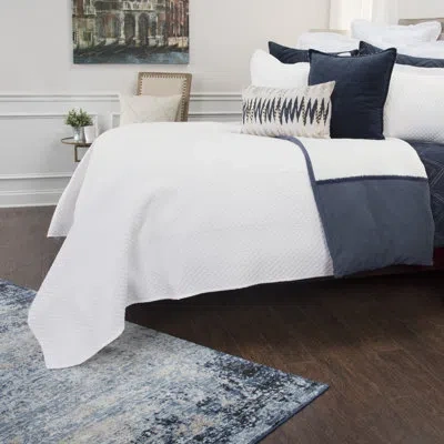 Rizzy Home Arwen Single Quilt In White