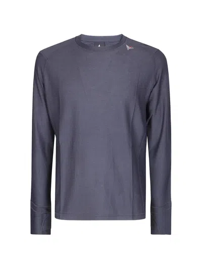 Roa Ashi Long-sleeve T-shirt In Blue