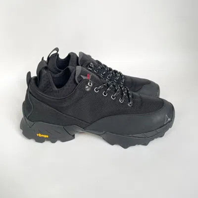 Pre-owned Roa Black Mesh ‘neal' Hiking Sneakers