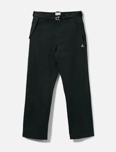 Roa Buckle Chino In Black