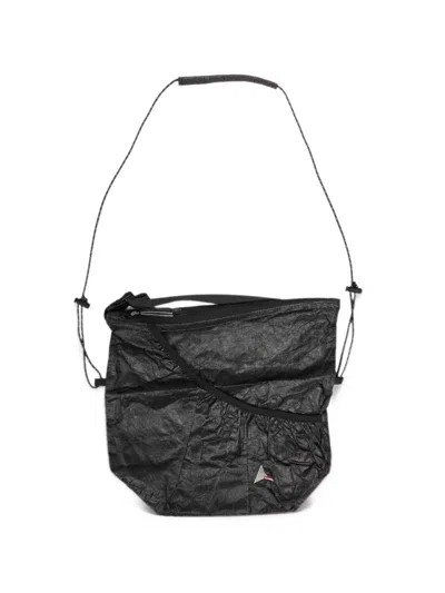 Roa Crinkled-effect Logo-print Messenger Bag In 블랙