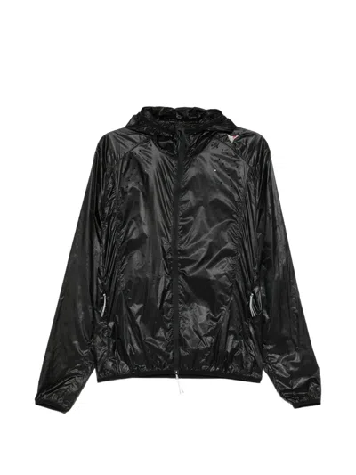 Roa Hue Packable Wind Jacket In Black